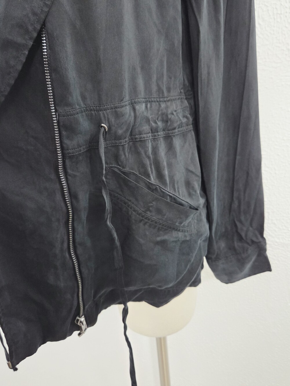 Rails Miles jacket black minimalist utility lightweight women's Size medium M - Picture 6 of 8